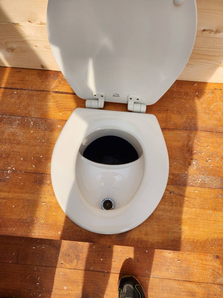 Picture of the urine separating toilet