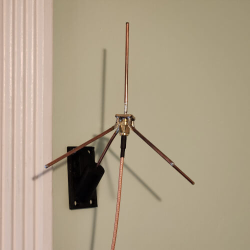 Picture of the permanent antenna mount